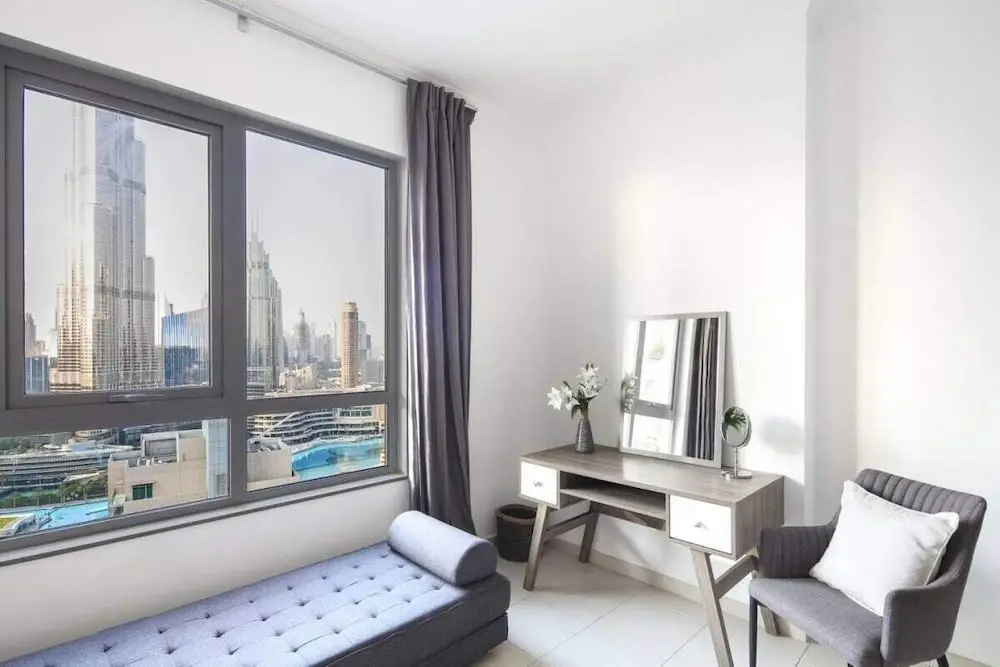 Дубай: Home Opposite the Burj with Epic Views From Every Room