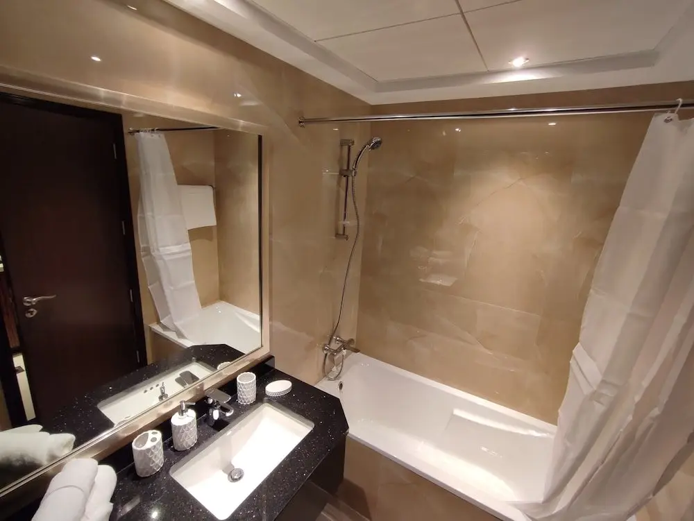 Дубай: SuperHost - Elegant Studio With Balcony Overlooking The Canal