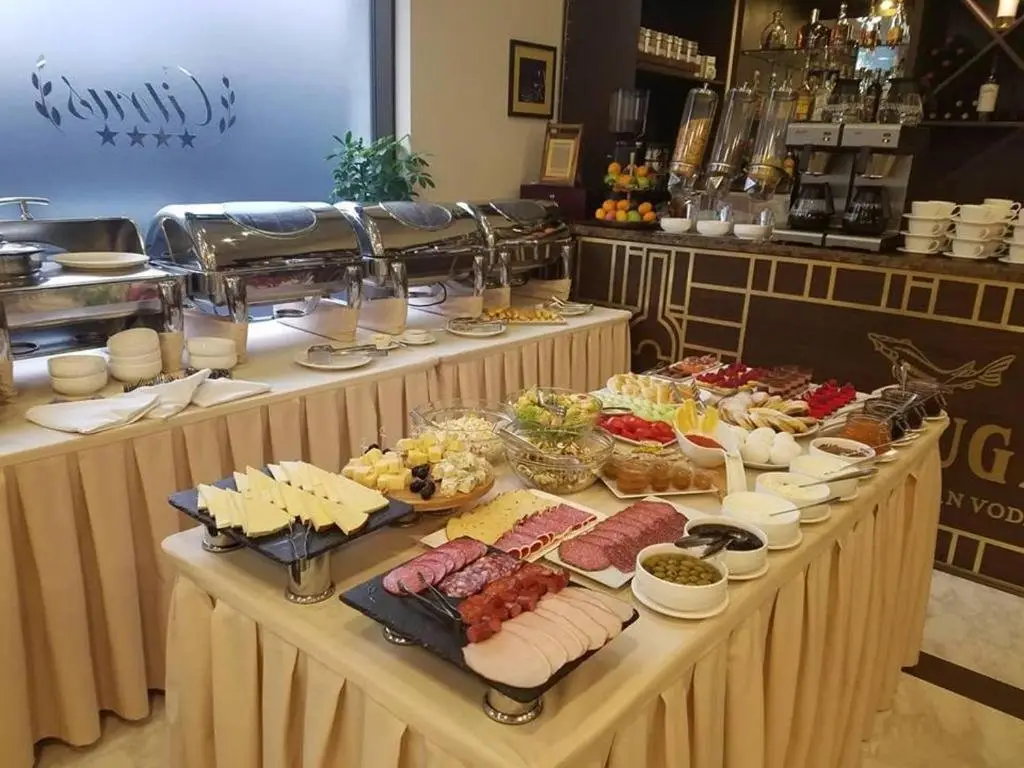 Тбилиси: Serviced Apartment on Rustaveli Avenue 7