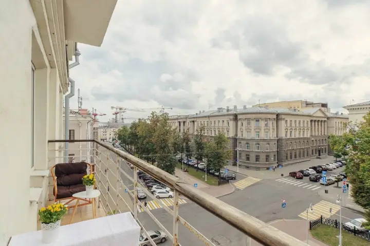 Минск: Апартаменты HomeApart на Карла Маркса 25