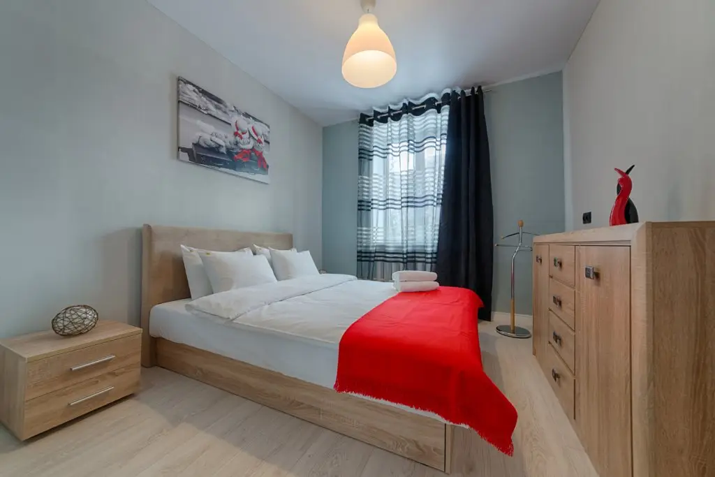 Минск: Апартаменты 3-комнатные HomeApart пер. Броневой, 10
