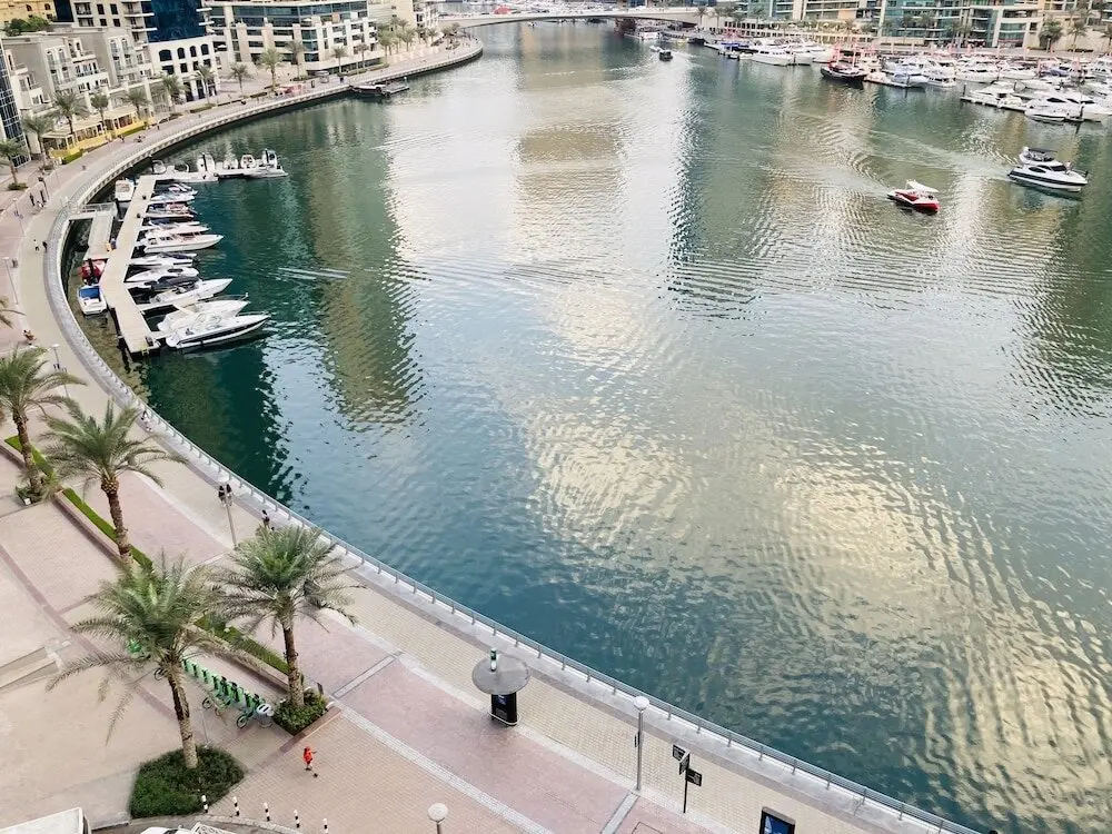 Дубай: SuperHost - Marina Gem, Fancy Apartment with Waterfront Views