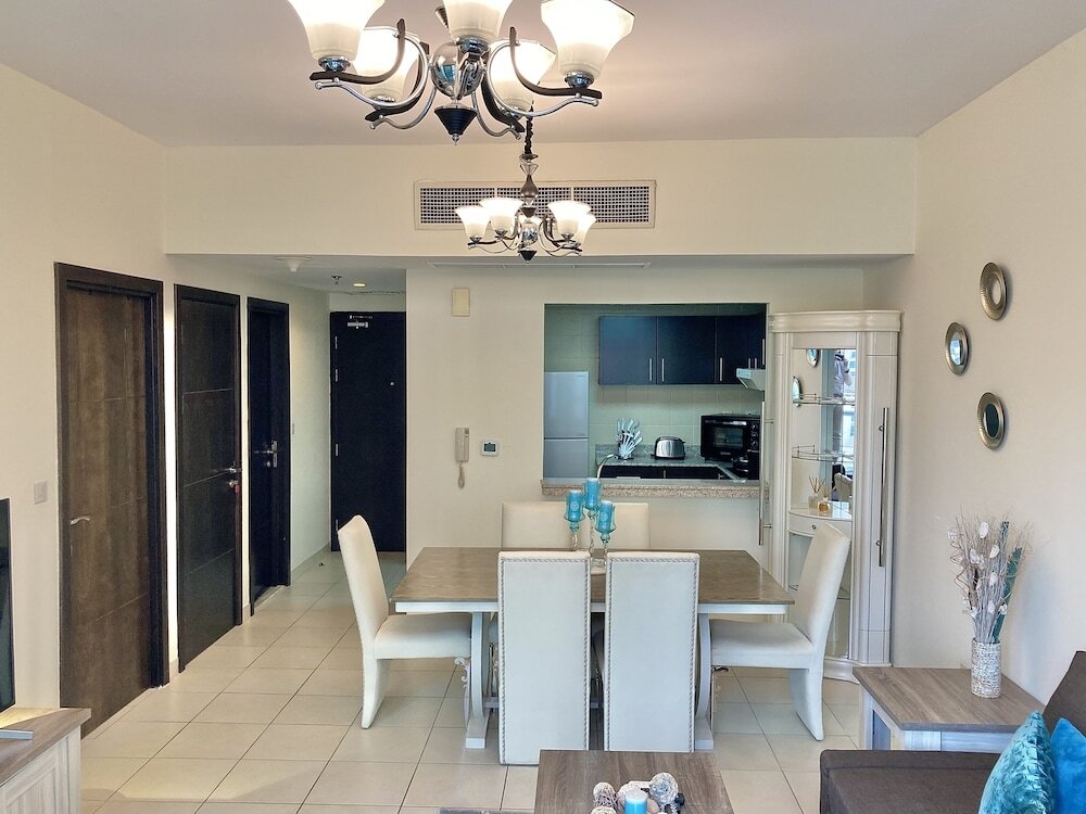 Дубай: SuperHost - Marina Gem, Fancy Apartment with Waterfront Views