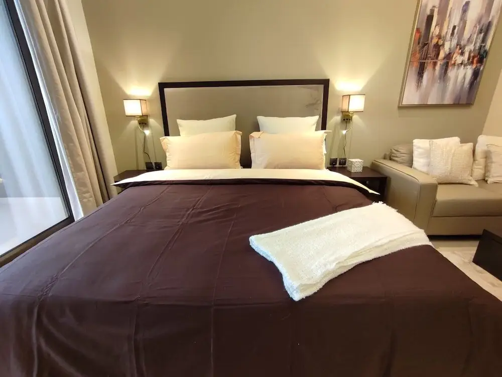 Дубай: SuperHost - Sleek Studio With Canal View Near Metro