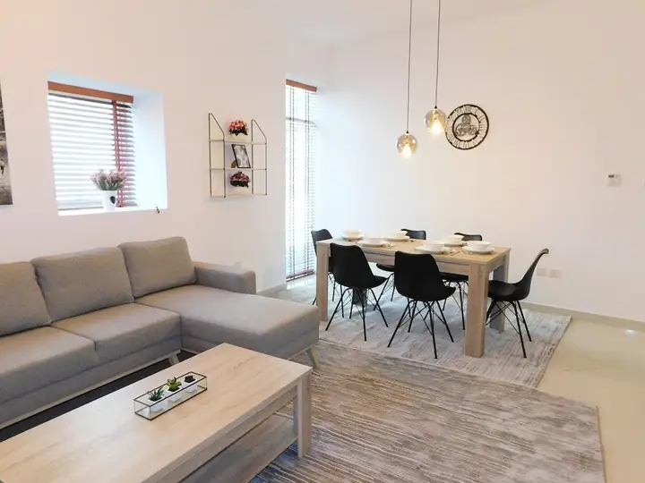 Дубай: MaisonPrive Holiday Homes Continental Tower