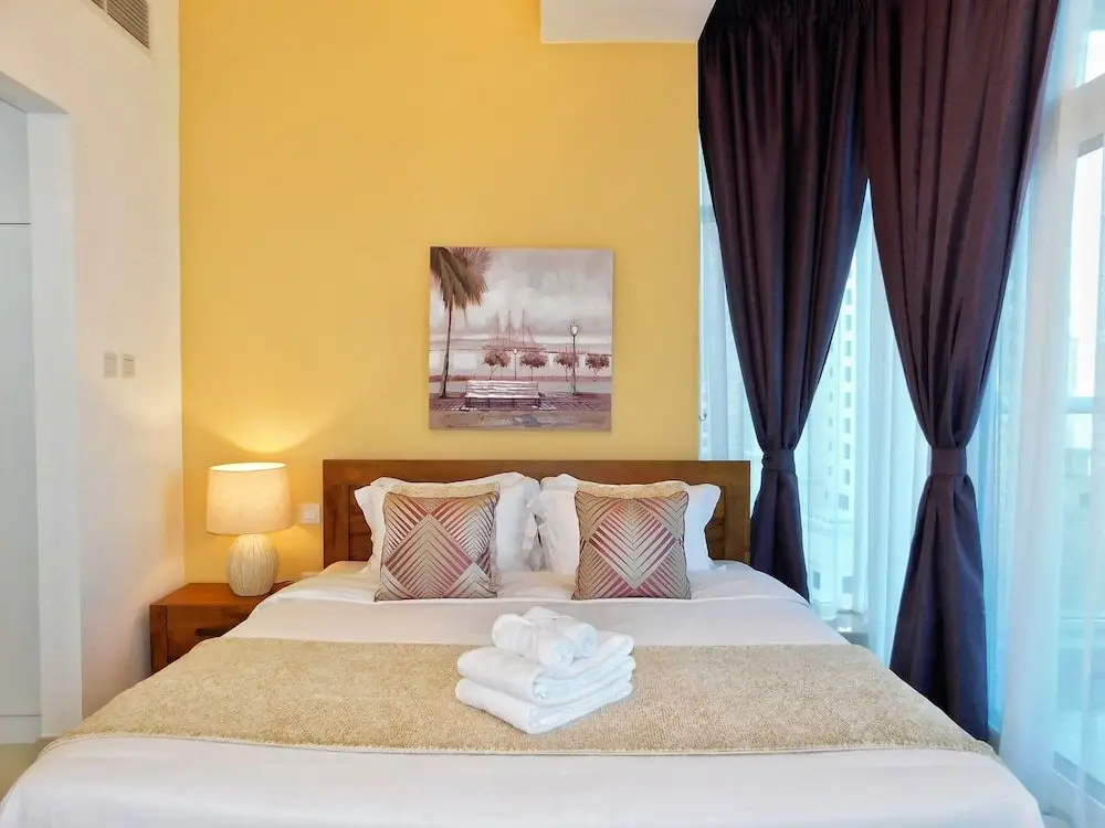 Дубай: Luton Vacation Homes Continental Tower