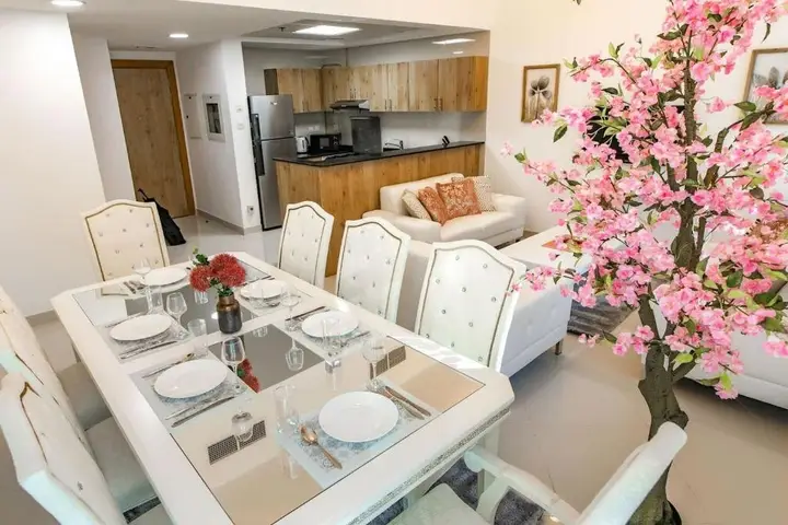 Дубай: Continental Tower, Dubai Marina - Luton Vacation Homes