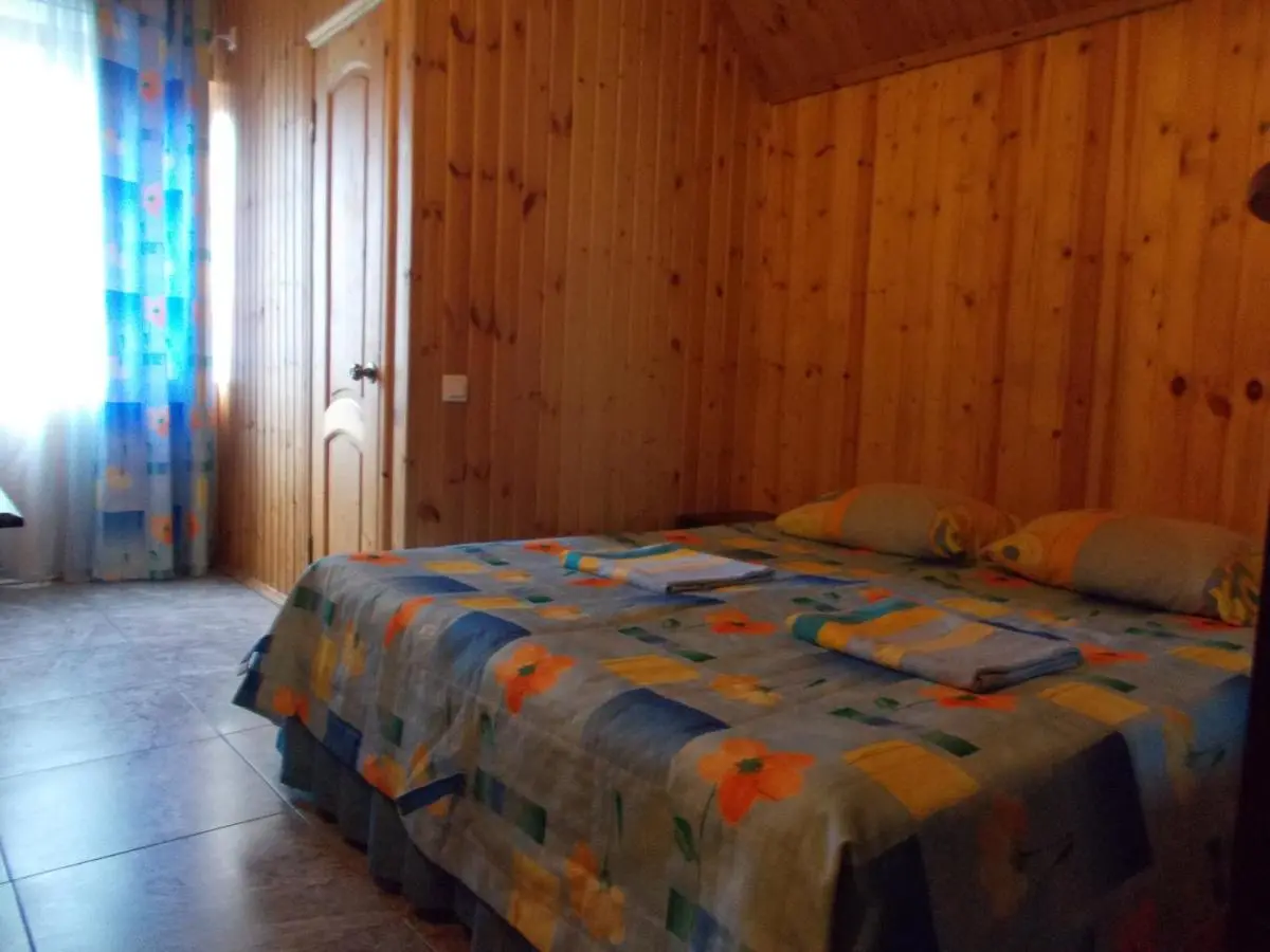 Вардане: Guest House Aton