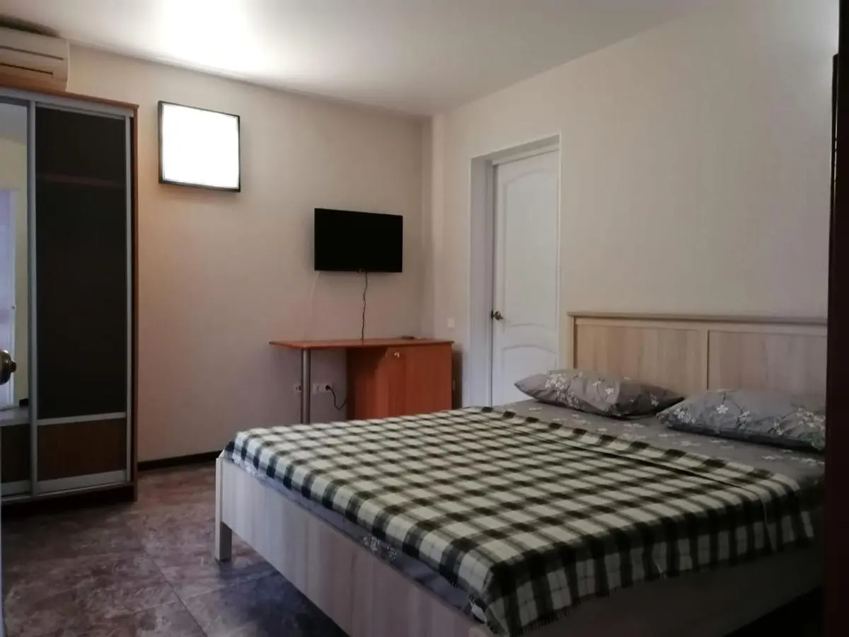 Вардане: Guest House Aton