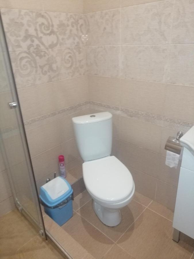 Вардане: Guest House Aton
