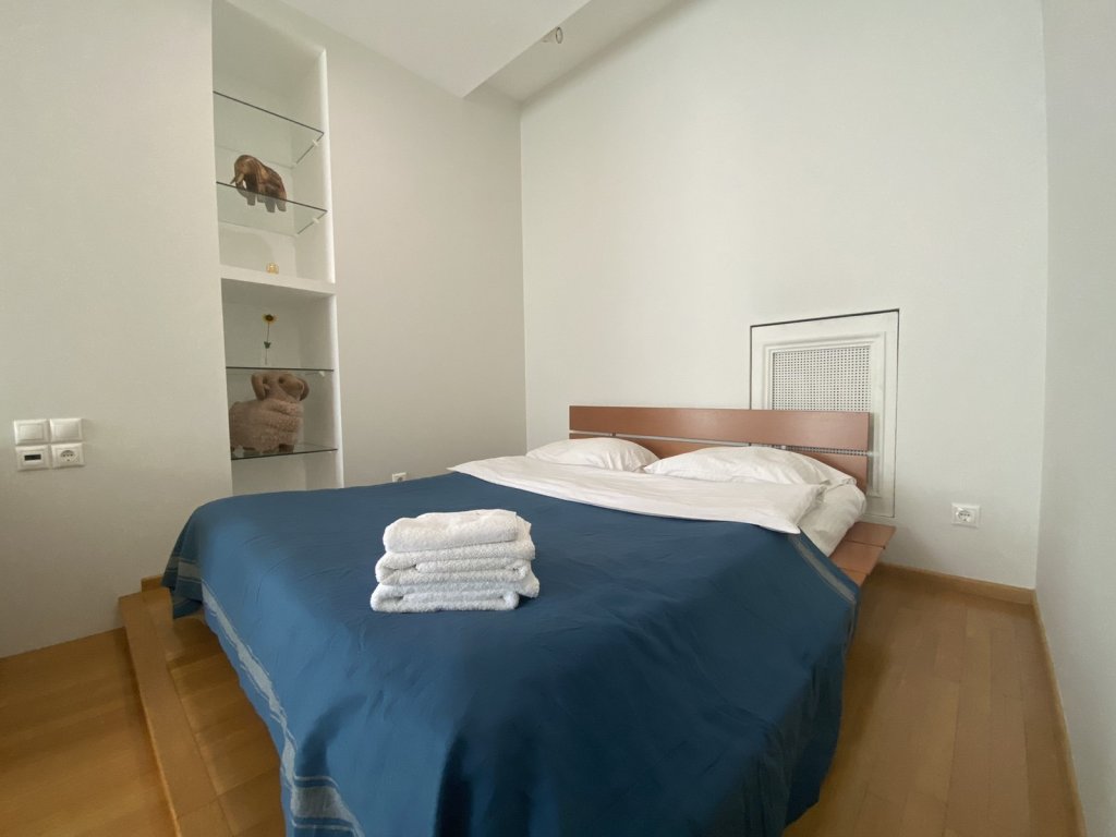 Минск: Апартаменты HomeApart Независимости 13