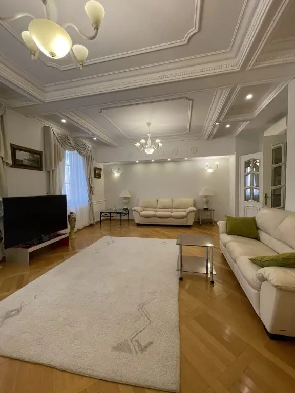 Минск: Апартаменты HomeApart Независимости 13