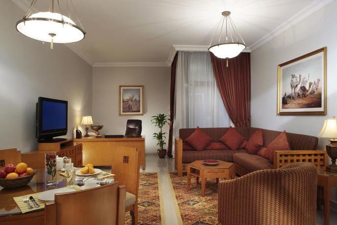 Дубай: Mercure Dubai Barsha Heights Hotel Suites Apartments