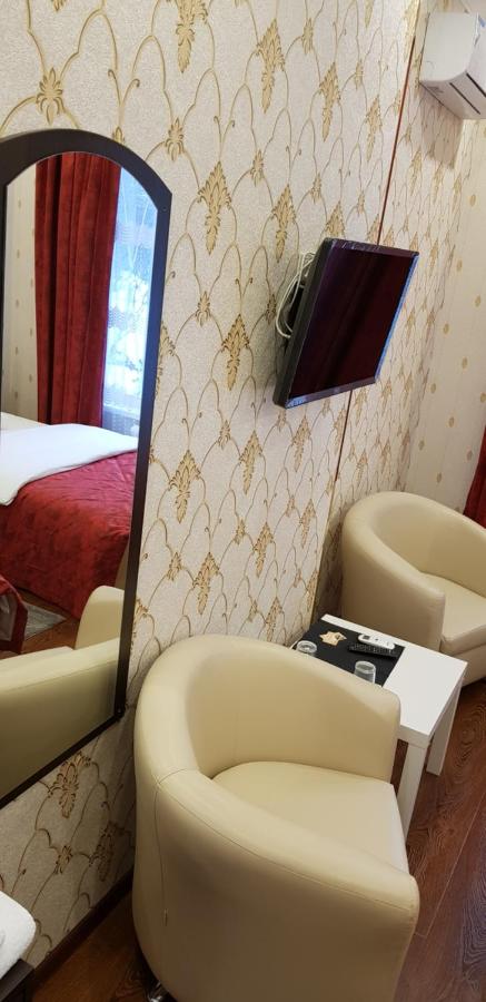 Москва: Hotel on Novomarinskaia