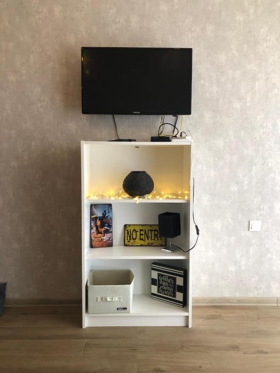 Тбилиси: Newly Renovated Apartment in Axis Palace
