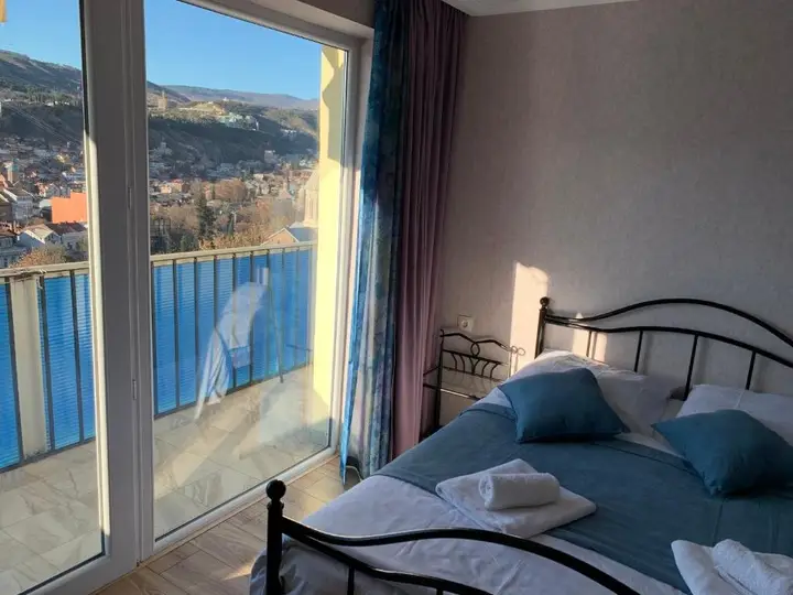 Тбилиси: WH Collection City Center Apartment double bedroom