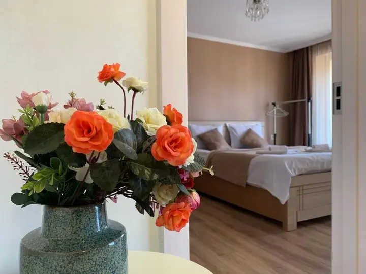 Тбилиси: WH Collection City Center Apartment double bedroom