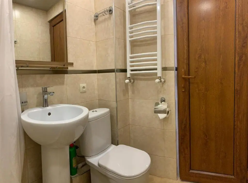 Тбилиси: WH Collection City Center Apartment double bedroom