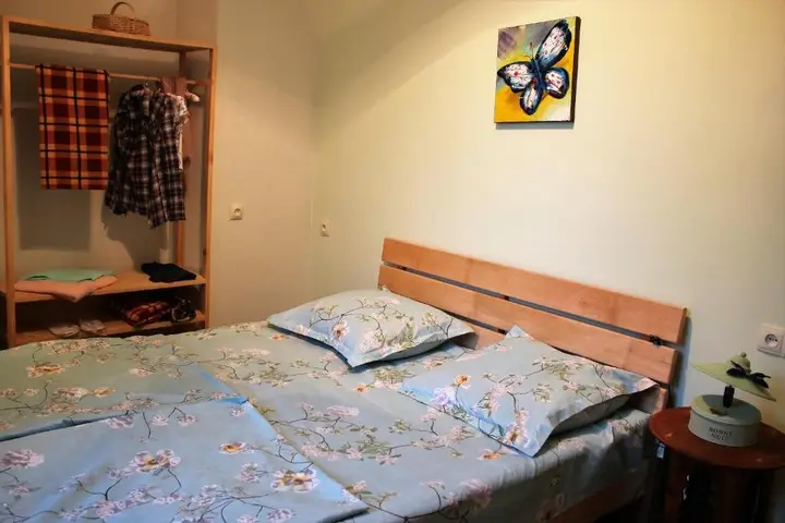 Тбилиси: sunny and cozy apartment in old tbilisi
