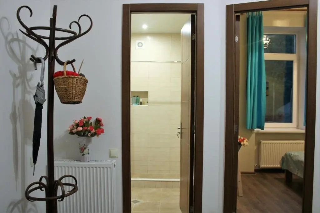 Тбилиси: sunny and cozy apartment in old tbilisi
