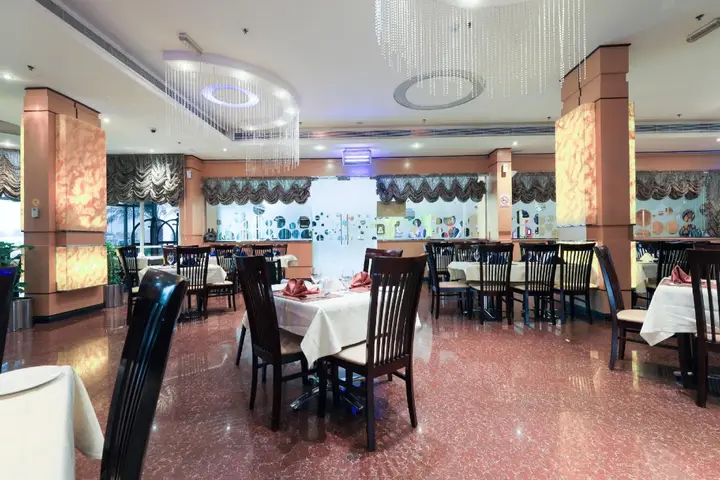 Дубай: Smana Hotel