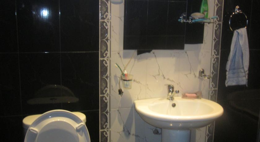 Степанцминда: Guest House on Kostava