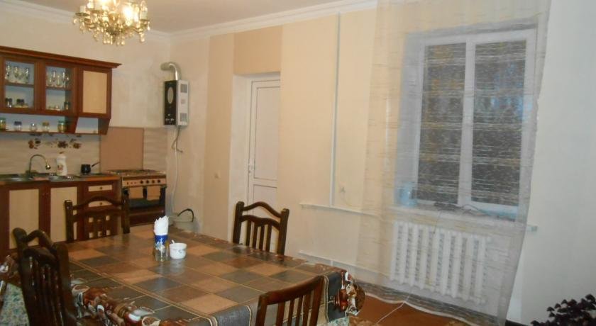Степанцминда: Nins Inn