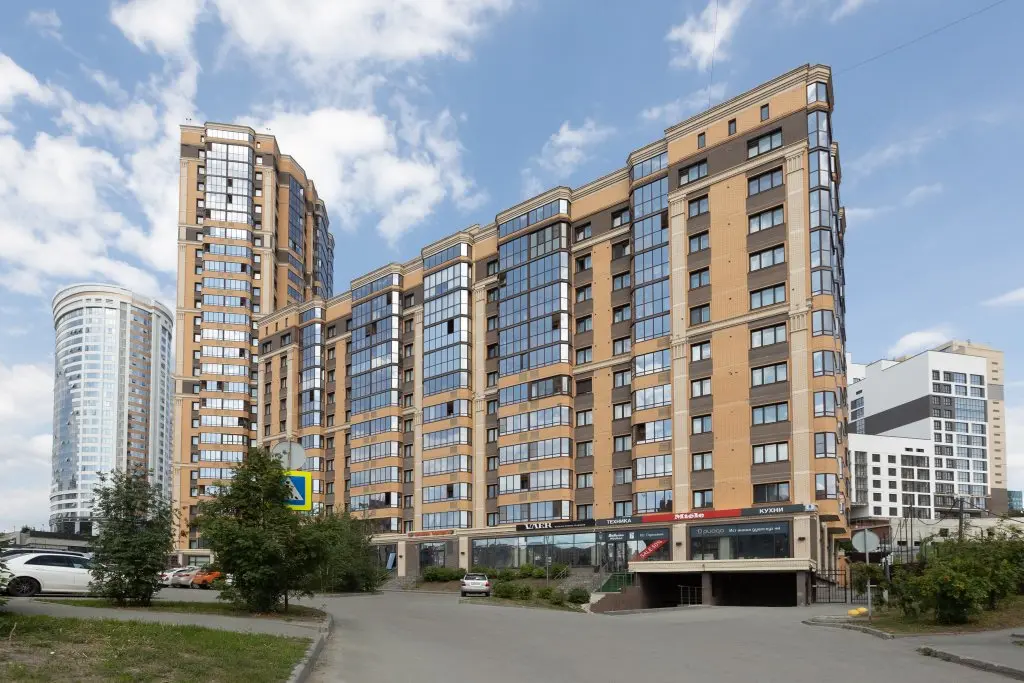 Новосибирск: Апартаменты 3х Комнатные Ипподромская