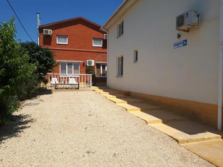 Анапа: Guest House Chernomorskaya 8A
