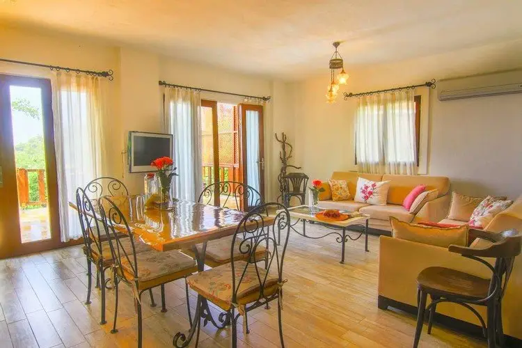 Исламлар: Villa Daphne