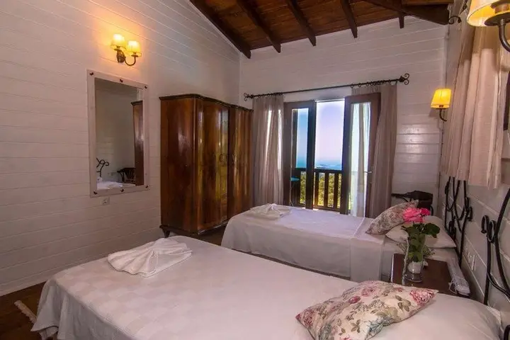 Исламлар: Villa Daphne