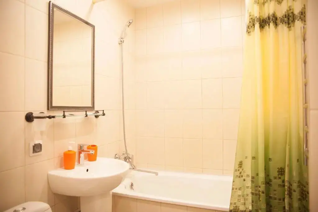 Петрозаводск: 9 Ночей на улице Анохина, д. 26А