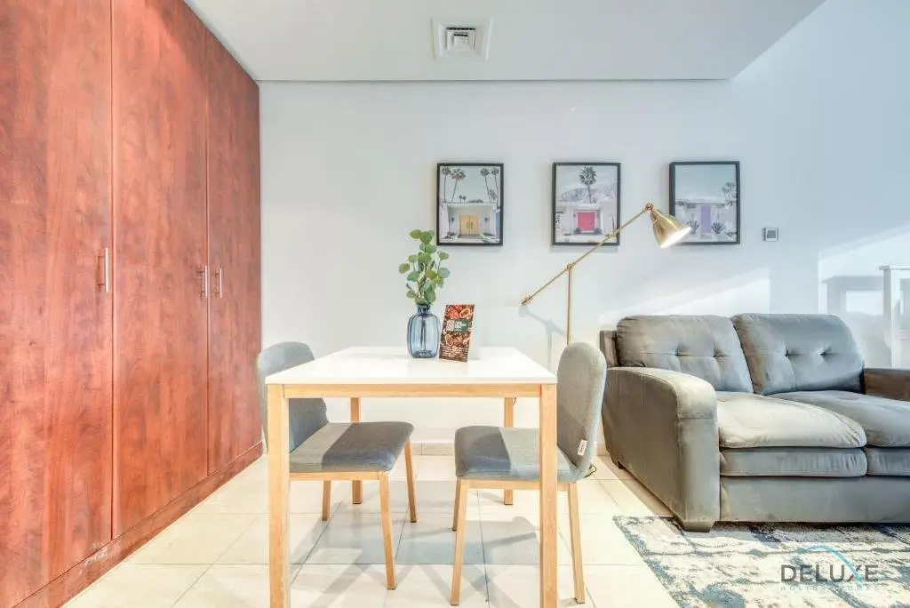 Calm Studio at Lake View Tower JLT by Deluxe Holiday Homes — фото 1