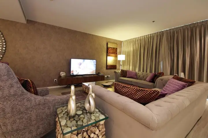 Дубай: Signature Holiday Homes - Luxury 1 Bedroom Apartment D1 Tower Waterfront View