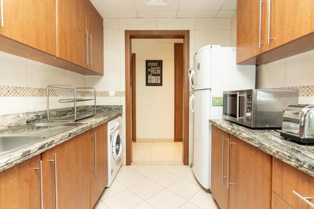 Дубай: Отель Rh - Spacious 2Br Saba Towers, Jlt, walk to Metro