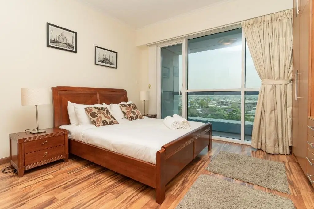 Дубай: Отель Rh - Spacious 2Br Saba Towers, Jlt, walk to Metro