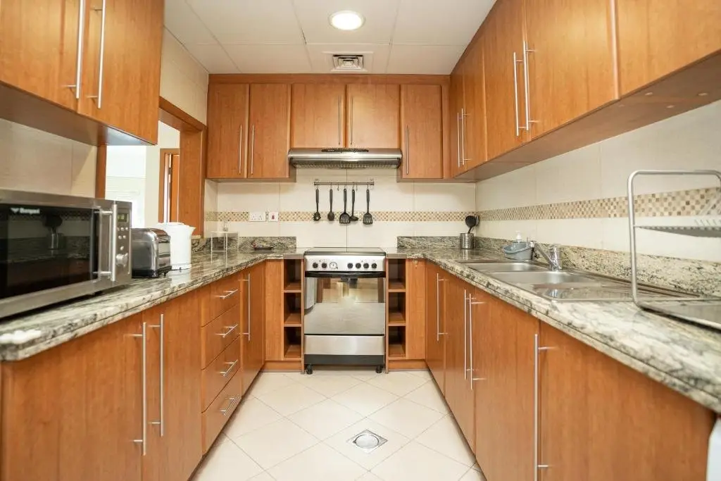 Дубай: Отель Rh - Spacious 2Br Saba Towers, Jlt, walk to Metro