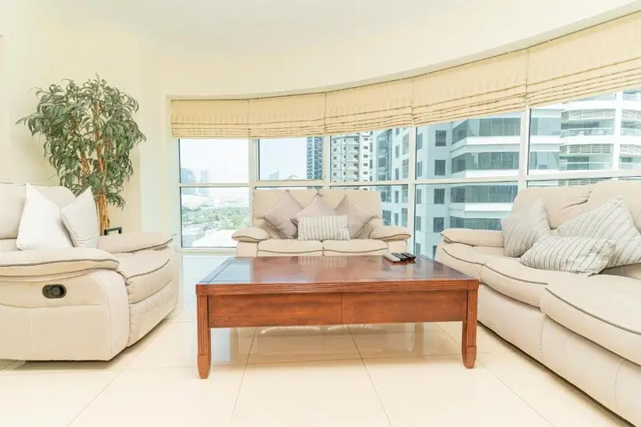 Дубай: Отель Rh - Spacious 2Br Saba Towers, Jlt, walk to Metro