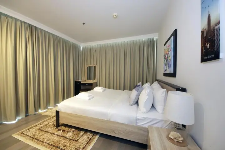 Дубай: Апартаменты Signature Holiday Homes - Luxury 3 Bedroom Apartment D1 Tower Waterfront View