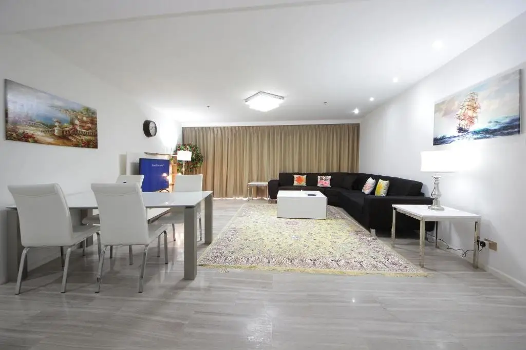 Дубай: Апартаменты Signature Holiday Homes - Luxury 3 Bedroom Apartment D1 Tower Waterfront View