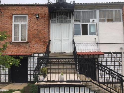 Хони: Lazuri Keria Family Guesthouse