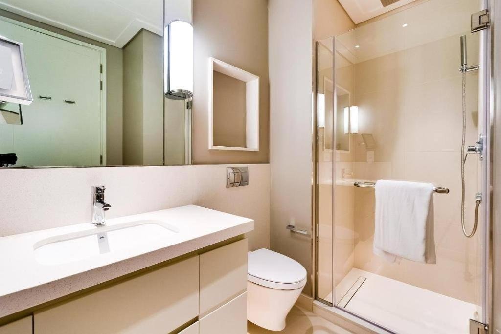 Дубай: Vida Residences Downtown, Three Bedroom