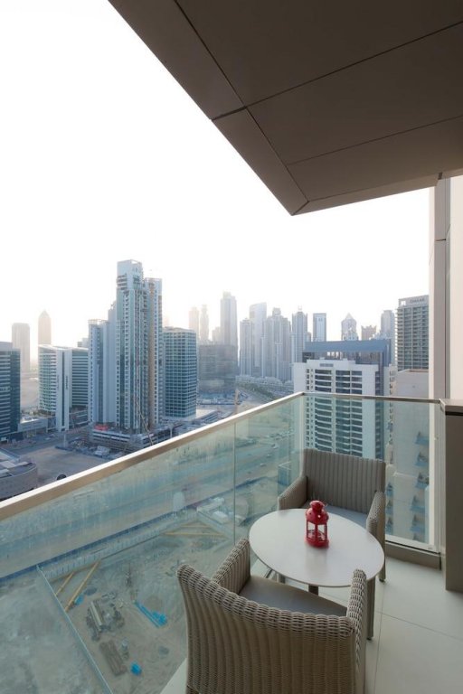Дубай: Platinium Dubai - VIDA Residences Downtown ?