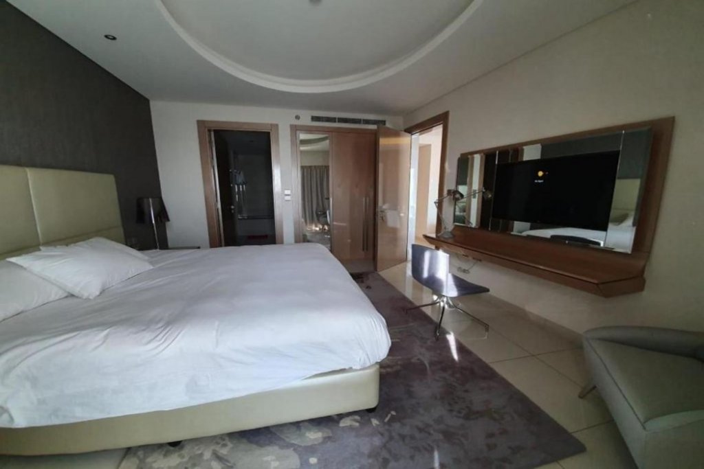 Дубай: Damac Royal Damac Towers