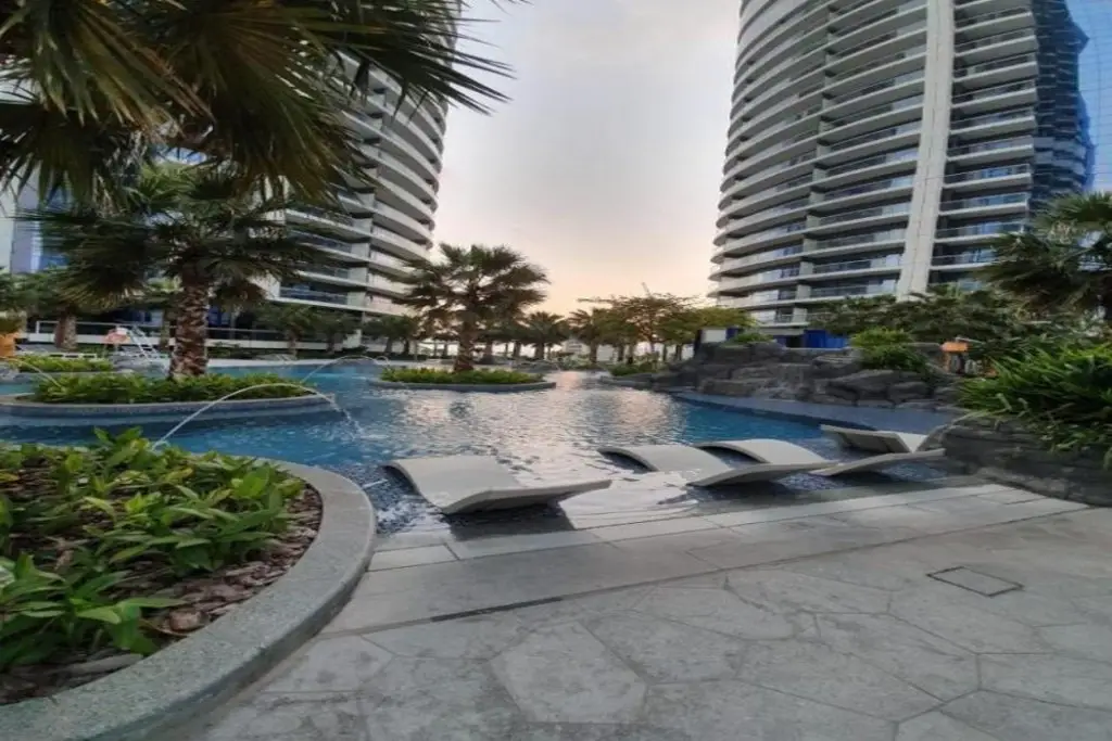 Дубай: Damac Royal Damac Towers