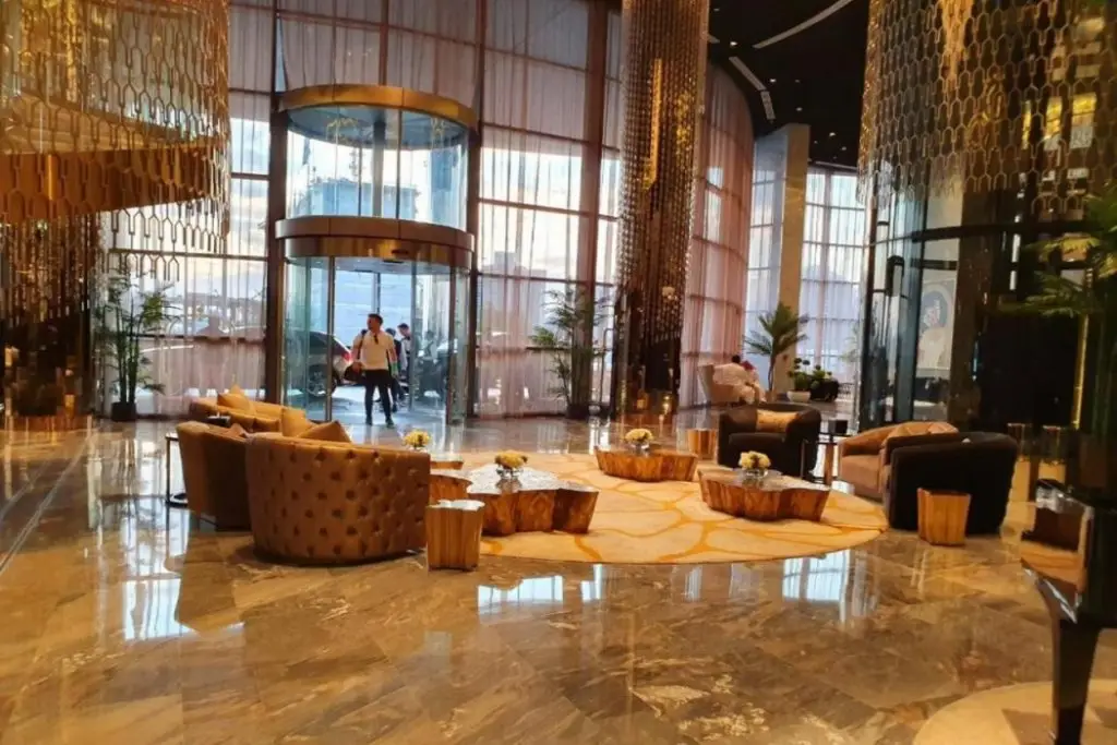 Дубай: Damac Royal Damac Towers