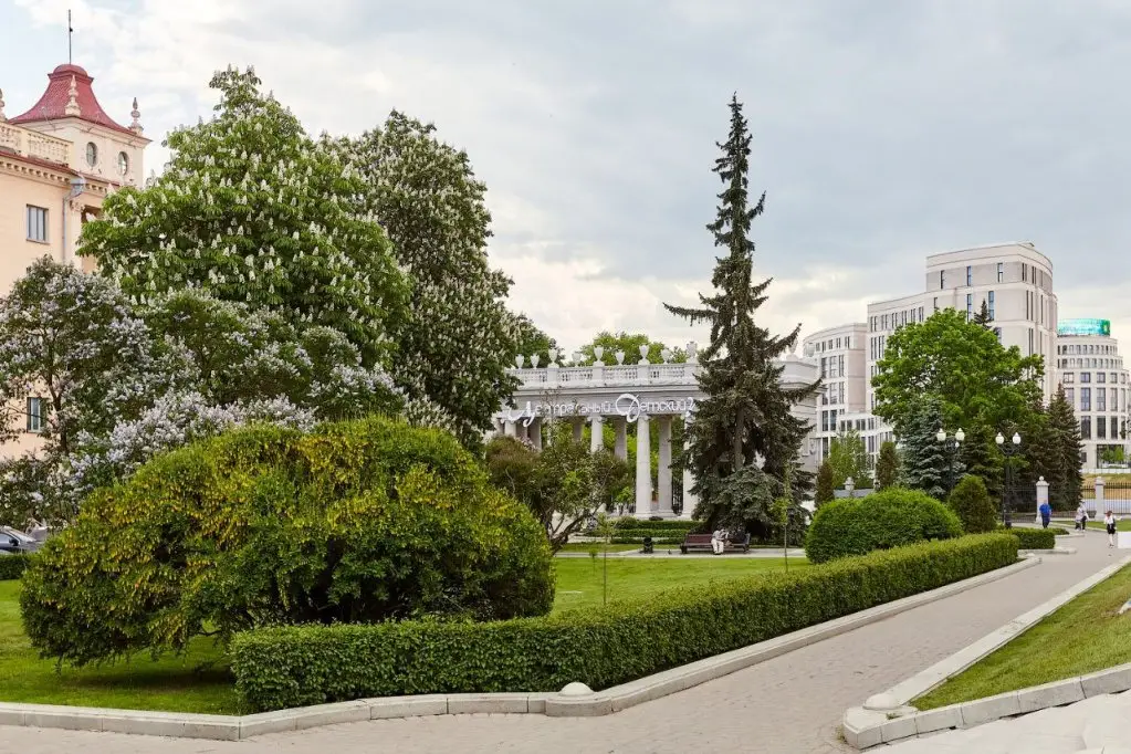 Минск: Апартаменты на проспекте Независимости 36 парк М. Горького