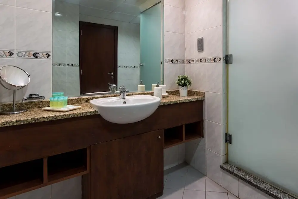 Дубай: Higuests Vacation Homes Global Lake View