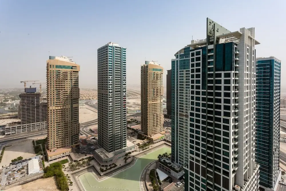 Дубай: Higuests Vacation Homes Global Lake View
