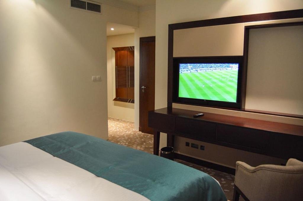 Дубай: Grand Mercure Hotel